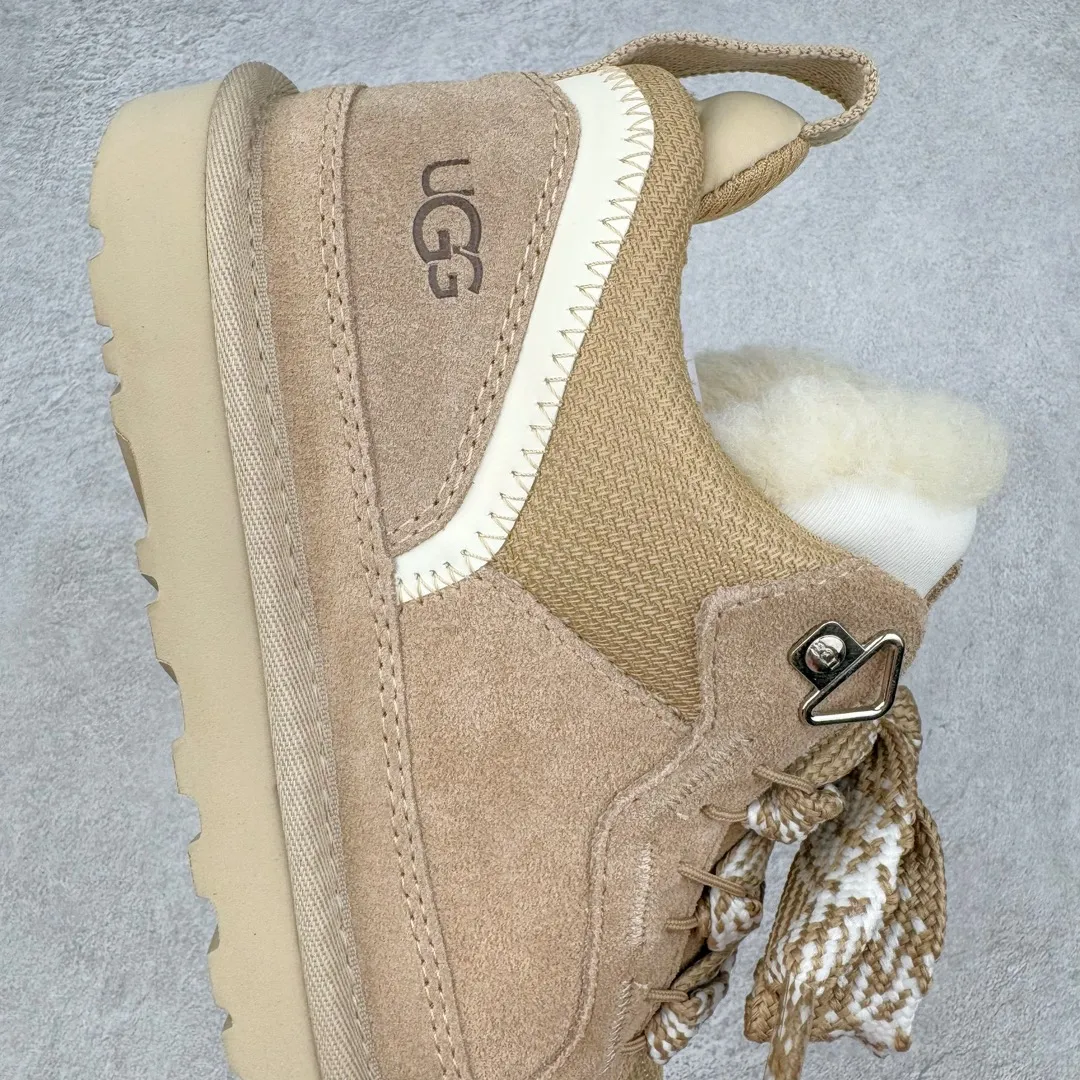 Pick up locally 💰640 UGG 4032 Meyer autumn and winter sheepskin and fur integrated snow boots. All shoes are made from the same factory as ZP. Longfeng A-grade Australian imported sheepskin and fur integrated men's and women's boots. Brand OEM production line. Fully follows the ZP process. OEM original pattern maker. Adhering to the principle of no original shoes and no development selection. Pay attention to every detail. The most authentic version on the market TREADLITE "Light Wing" technology outsole Lightweight/durable/flexible/pile size: 35 36 37 38 39 40 41 42 43 44 45 Coding: by3936030